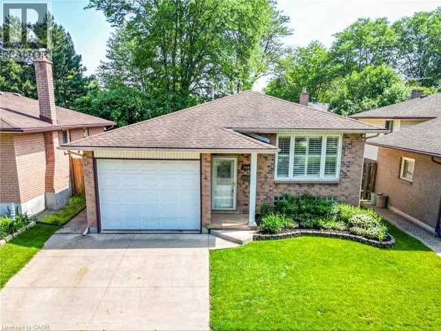 6444 ARMSTRONG Drive, Niagara Falls, Ontario L2H2M1