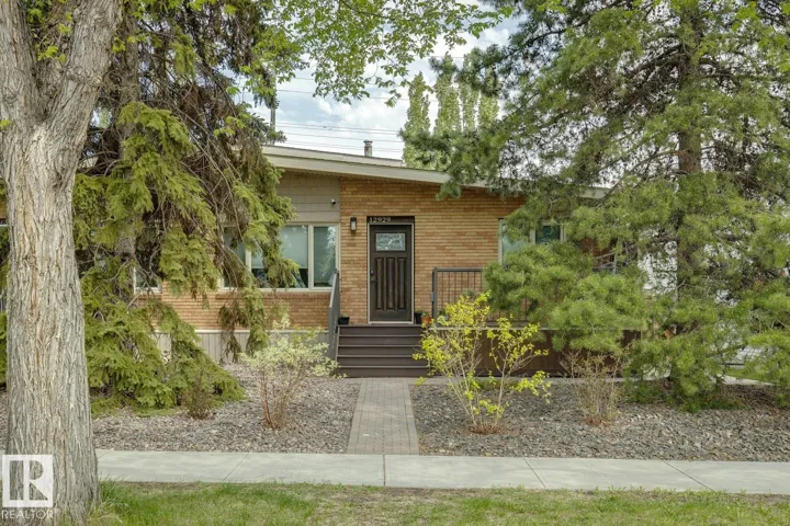 12929/31 103 ST NW, Edmonton, Alberta T5E4M2