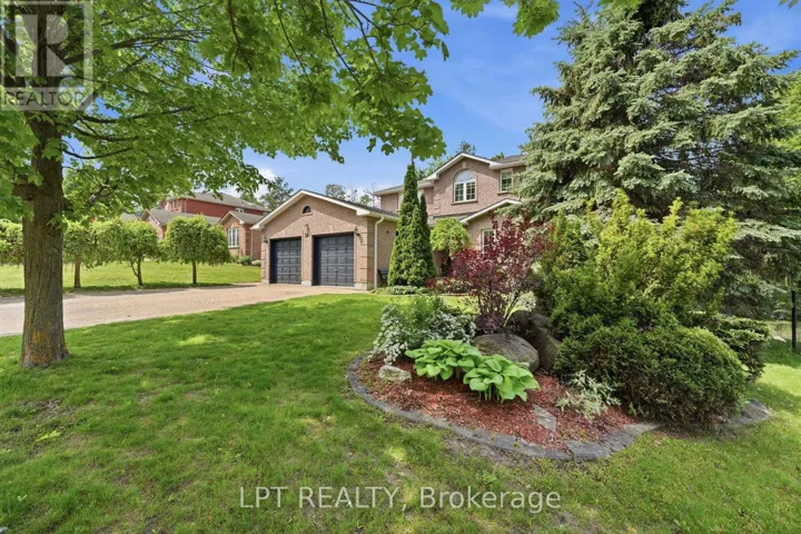 24 SNOWSHOE TRAIL, Barrie (Ardagh), Ontario L4N7Z1