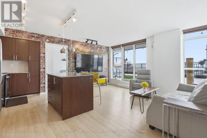 733 - 36 VIA BAGNATO, Toronto (Yorkdale-Glen Park), Ontario M6A0B7