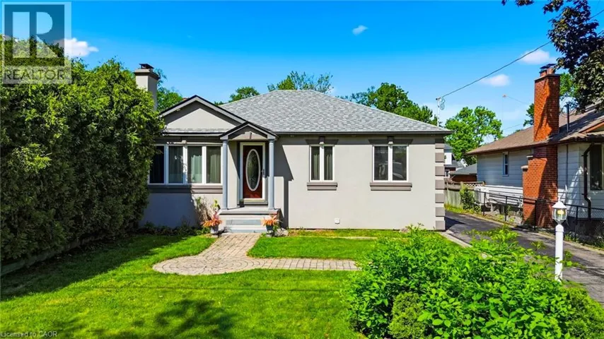 253 MAURICE Drive, Oakville, Ontario L6K2X2
