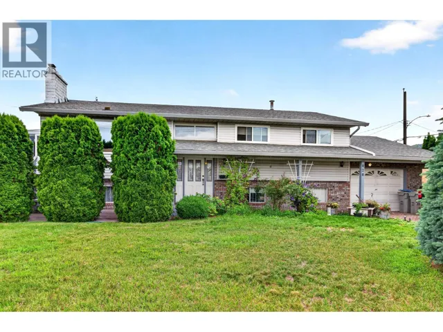 820 INVERMERE Court, Kamloops, British Columbia V2B7T4