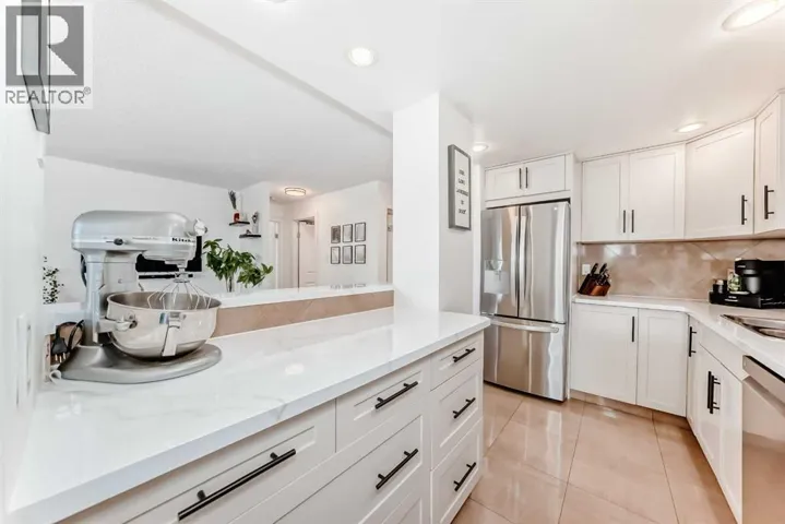 205, 1334 14 Avenue SW, Calgary, Alberta T3C0W2