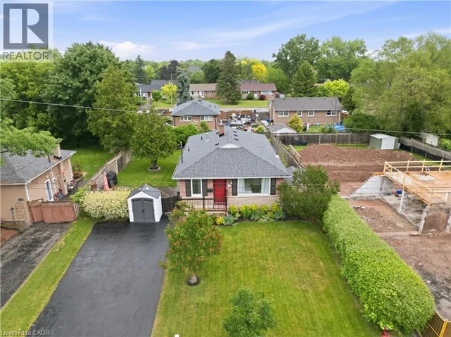 189 FOXBAR Road, Burlington, Ontario L7L3A1
