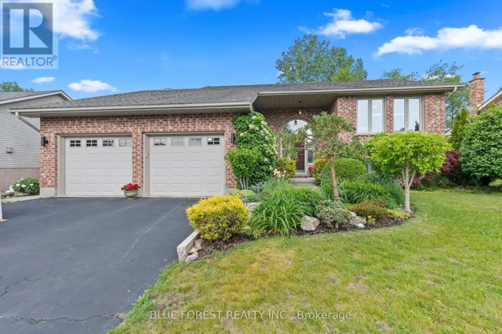 29 VILLAGE GATE CRESCENT, Thames Centre (Dorchester), Ontario N0L1G3