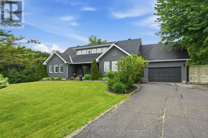 2895 DES TREMBLES AVENUE, Ottawa, Ontario K4C1B6