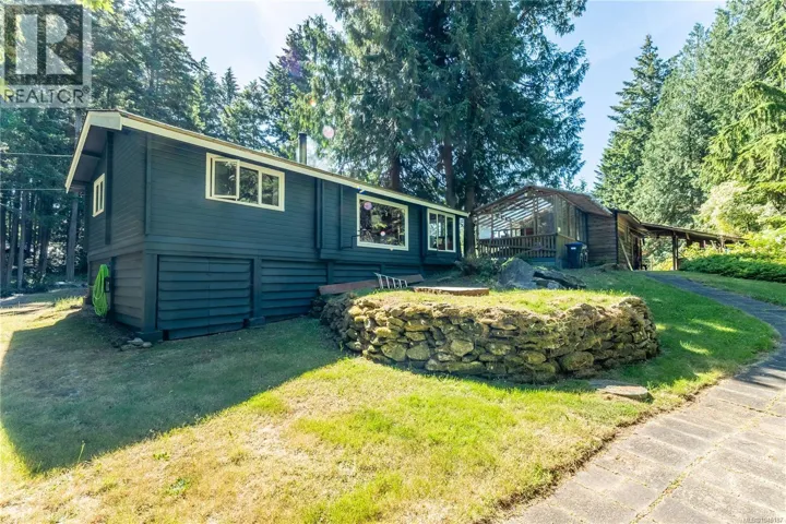 336 Hemlock Ave, Gabriola Island, British Columbia V0R1X1