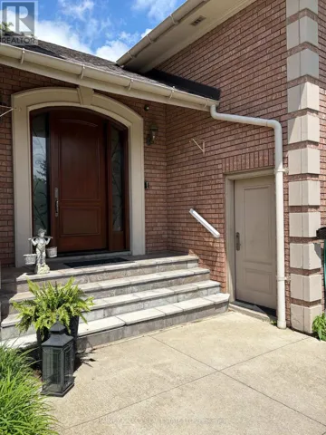 36 LEONE LANE, Brampton (Toronto Gore Rural Estate), Ontario L6P0K8