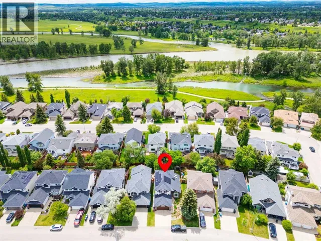 67 Douglas Shore Close SE, Calgary, Alberta T2Z2K7