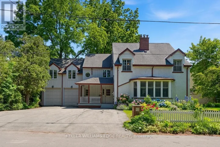 3 ANCASTER STREET E, Hamilton (Dundas), Ontario L9H4K2