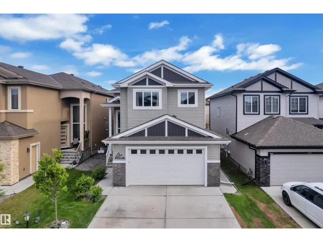 2419 15 AV NW, Edmonton, Alberta T6T2L3