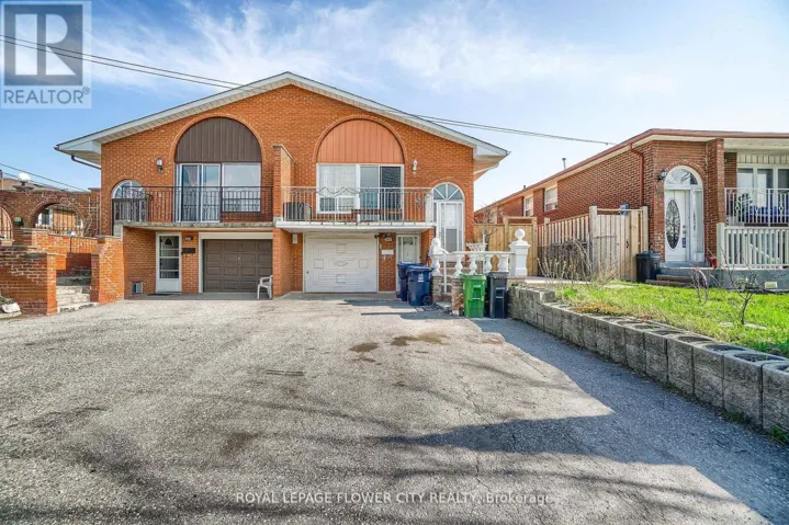 167 SHOREHAM DRIVE, Toronto (Black Creek), Ontario M3N1T3