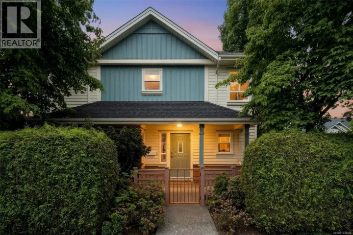16 1019 North Park St, Victoria, British Columbia V8T5L4