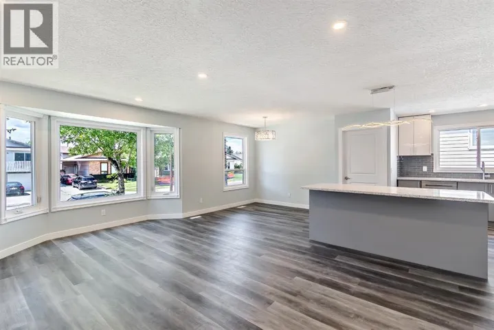 4528 40 Street NE, Calgary, Alberta T3K1M4