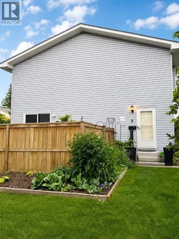11, 4810 40 Avenue SW, Calgary, Alberta T3E1E5
