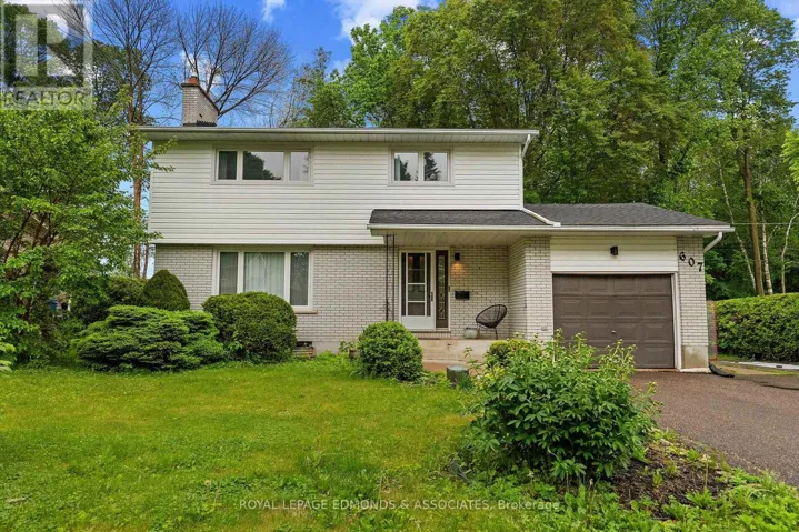 607 ELIZABETH STREET, Pembroke, Ontario K8A1X3