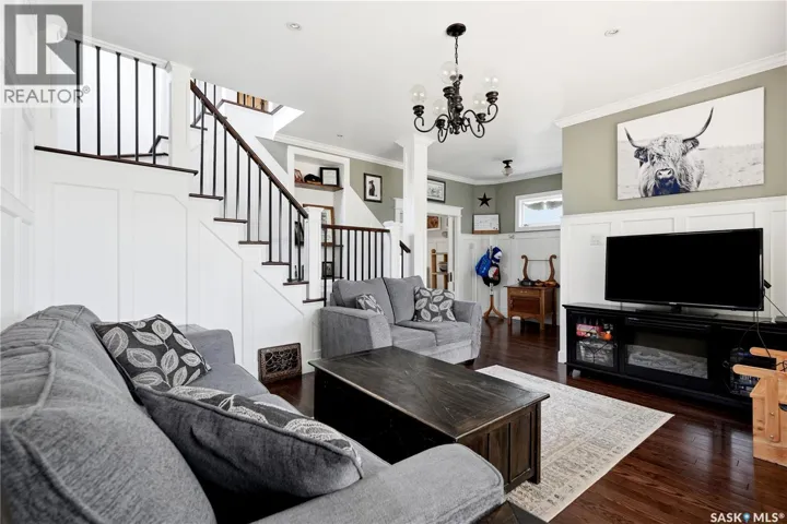 1027 Grafton AVENUE, Moose Jaw, Saskatchewan S6H3S2