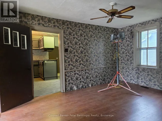 780
