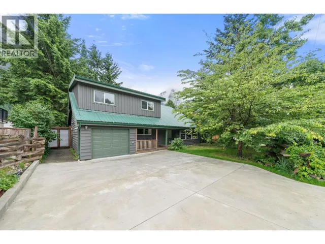 38260 WESTWAY AVENUE, Squamish, British Columbia V8B0Y5