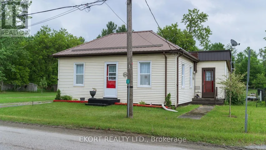 10 GLASTONBURY ROAD, Addington Highlands (Addington Highlands), Ontario K0H2G0