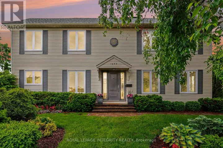 1642 CHAMPNEUF DRIVE, Ottawa, Ontario K1C4W1