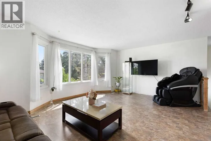1016 Hunterdale Place NW, Calgary, Alberta T2K4R7