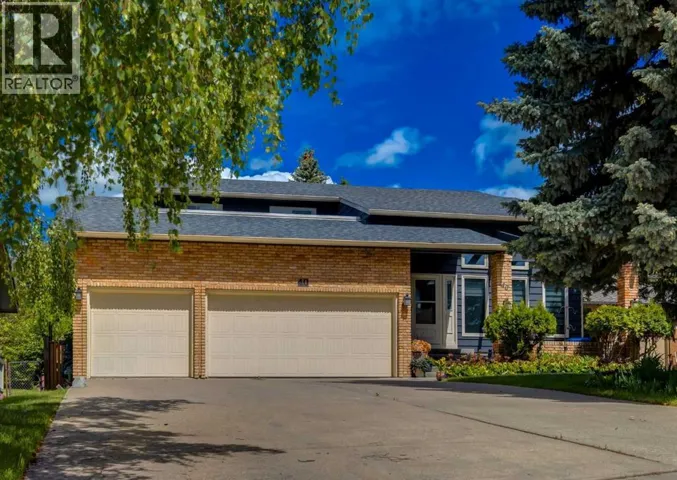 40 Edgemont Court NW, Calgary, Alberta T3A2N3