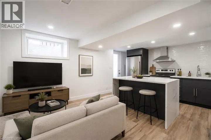 19 MUNN Street Unit# 2, Hamilton, Ontario L8V1J8