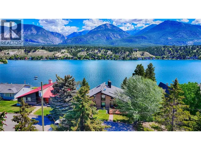 821 4th Avenue, Invermere, British Columbia V0A1K4