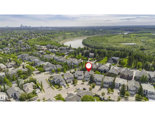116 DARLINGTON CR NW, Edmonton, Alberta T6M2S1