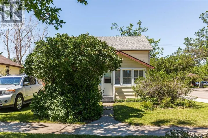 432 12A Street N, Lethbridge, Alberta T1H2J6