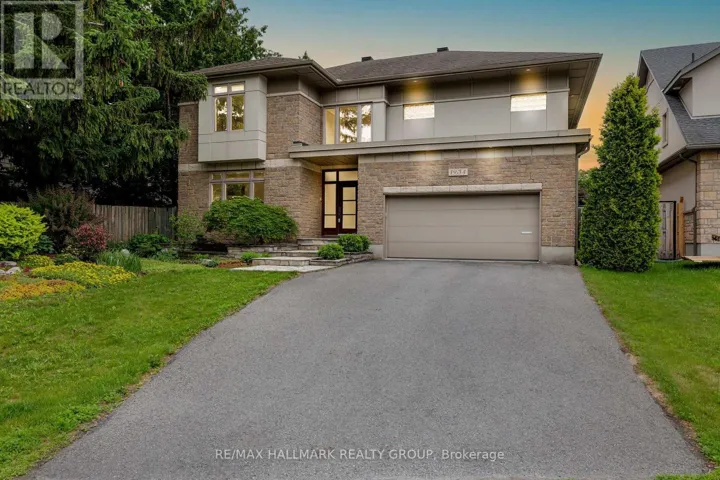 1934 LENESTER AVENUE, Ottawa, Ontario K2A1J9