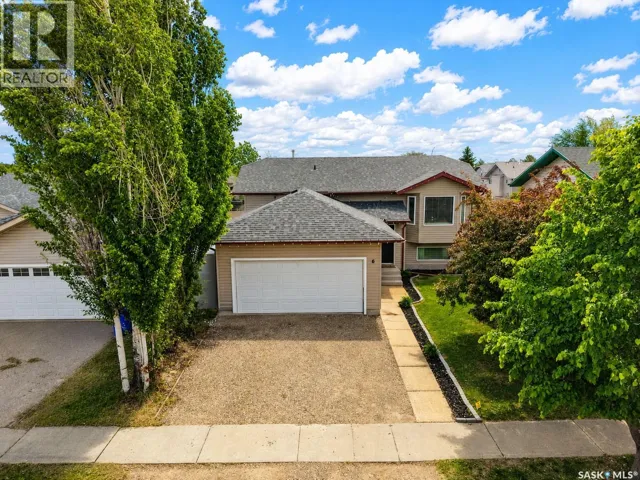 6 DMYTERKO BAY, Prince Albert, Saskatchewan S6V8E8