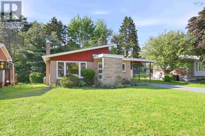 47 Gateway Road, Halifax, Nova Scotia B3M1N1