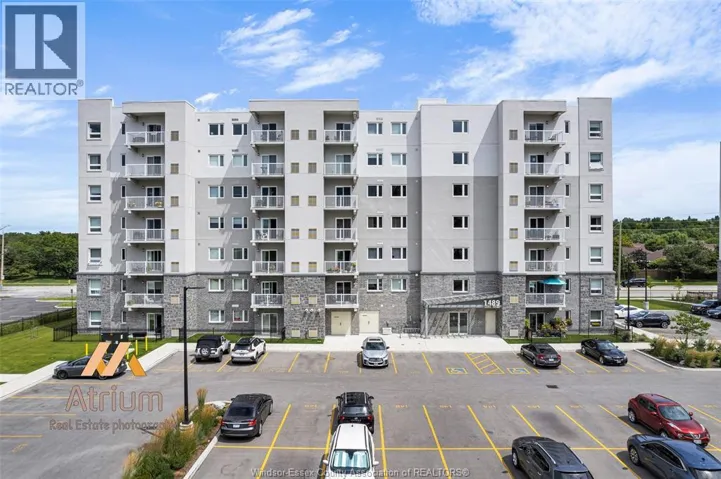 1489 BANWELL Unit# 424, Windsor, Ontario N8P0G4