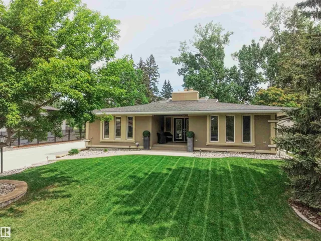 111 FAIRWAY DR NW, Edmonton, Alberta T6J2C2