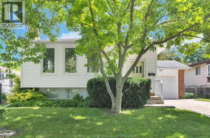 9955 Ridge Rd., Windsor, Ontario N8R1G5