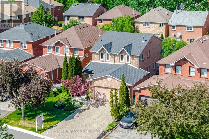 4671 OWL CIRCLE, Mississauga (Hurontario), Ontario L4Z2W8