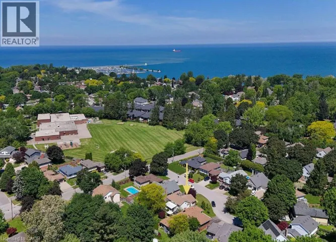 6 BARBARA Place, St. Catharines, Ontario L2N6H8