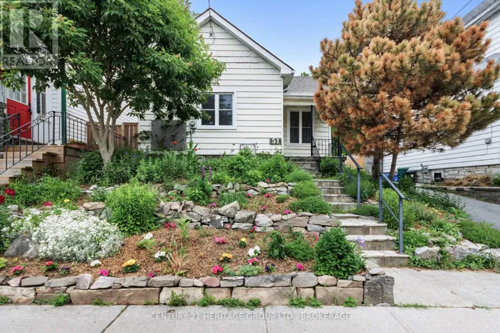 51 QUEBEC STREET, Kingston (East of Sir John A. Blvd), Ontario K7K1T8