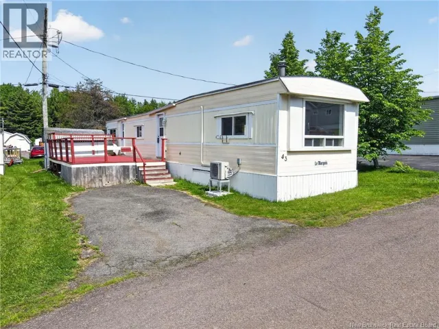 43 Shamrock Avenue, Moncton, New Brunswick E1E2J4