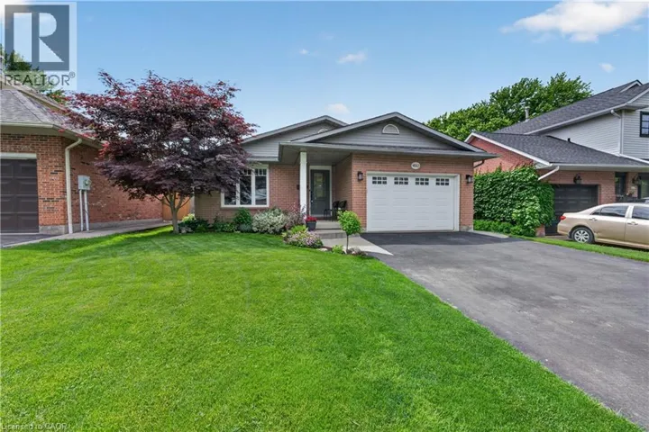4512 IVY GARDENS Crescent, Beamsville, Ontario L3J0B3