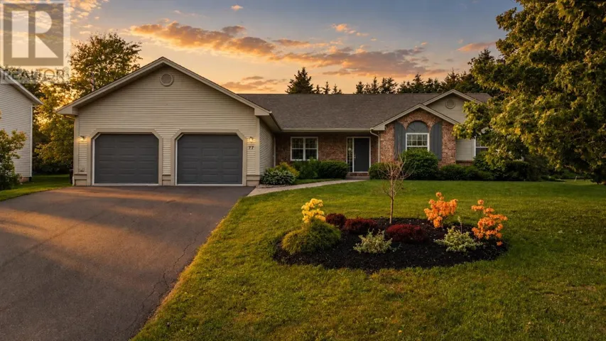 77 Parkside Drive, Charlottetown, Prince Edward Island C1E1M8