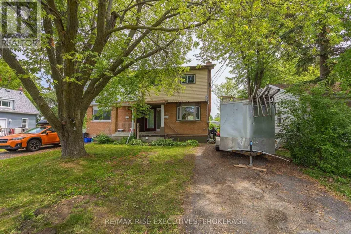 137 FORD STREET, Kingston (Rideau), Ontario K7K4Z7
