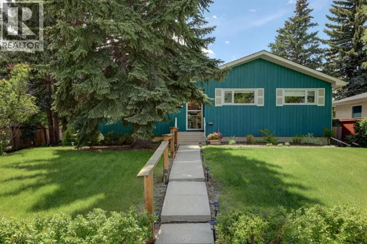 68 Brown Crescent NW, Calgary, Alberta T2L1N5