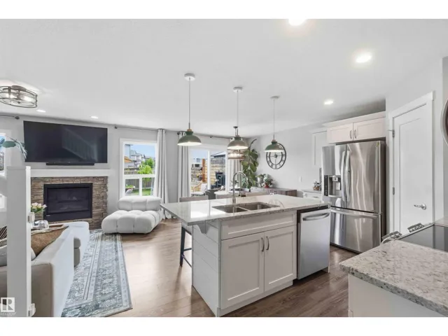 125 SUMMERSTONE LN, Sherwood Park, Alberta T8H0Y4
