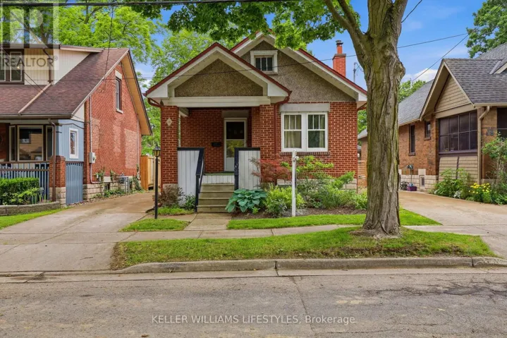15 LYNDHURST PLACE, London South (South F), Ontario N6C4H7