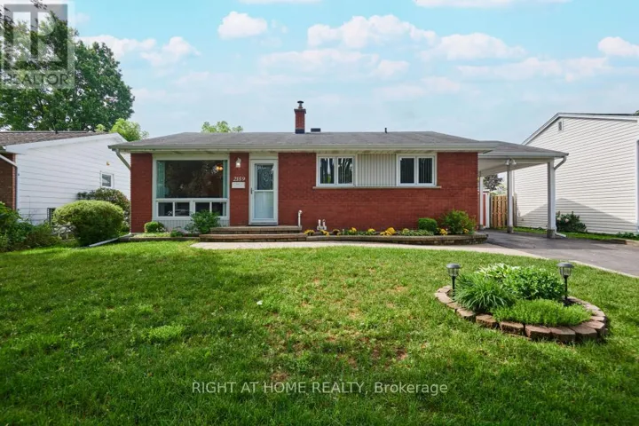 2159 MONSON CRESCENT, Ottawa, Ontario K1J6A7
