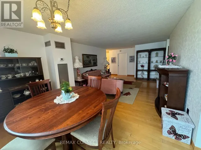 428 - 326 MAJOR MACKENZIE DRIVE, Richmond Hill (Crosby), Ontario L4C8T4