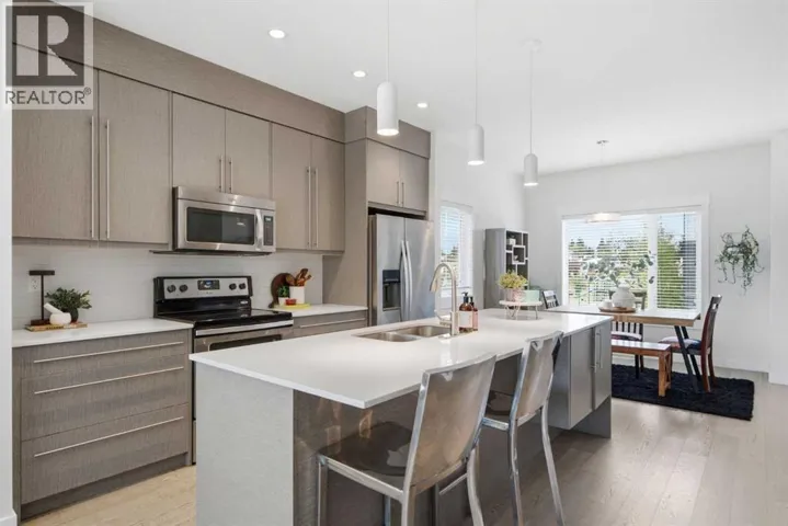 2101, 5305 32 Avenue SW, Calgary, Alberta T3E8A2